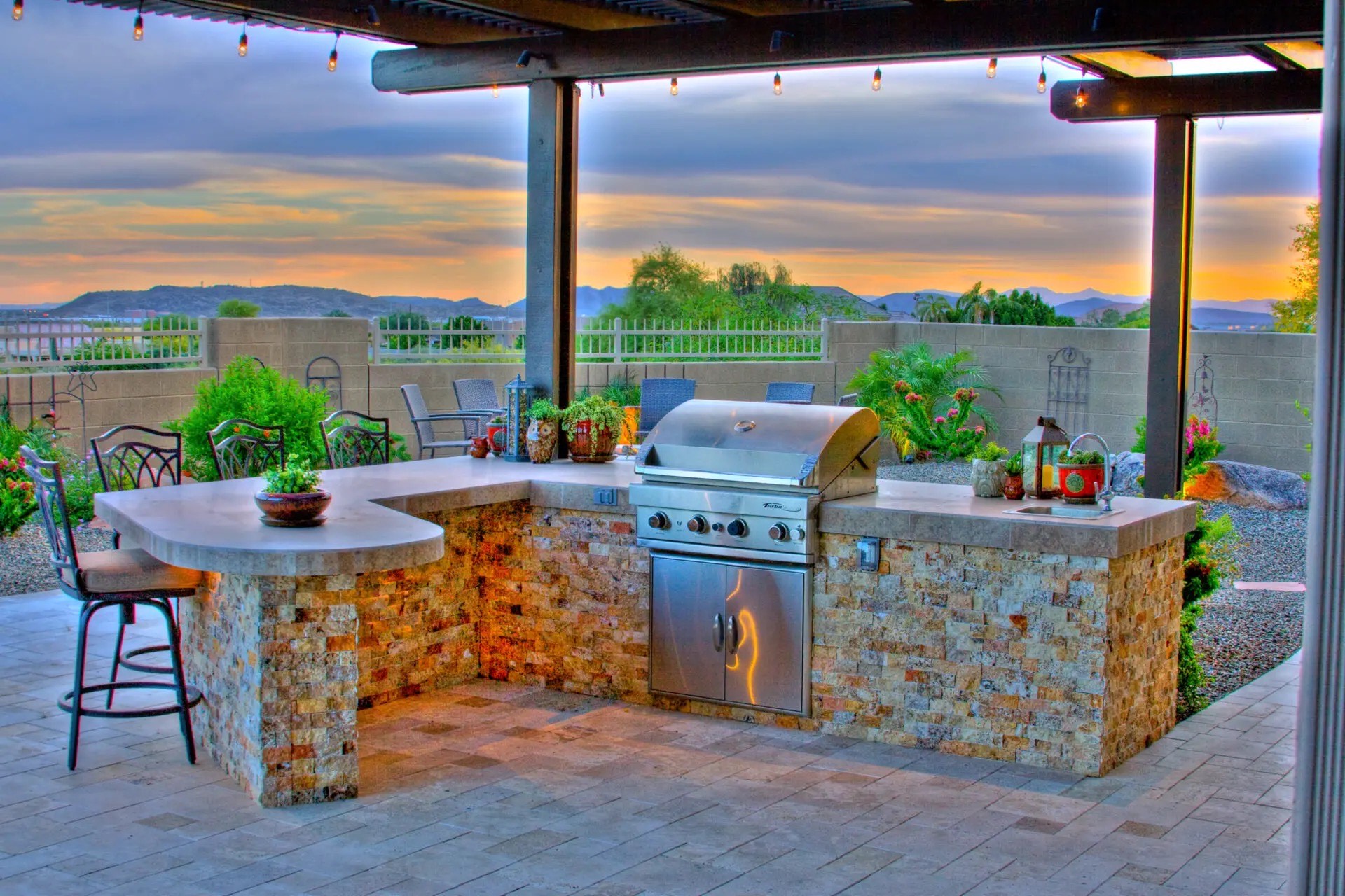 Outdoor Kitchen